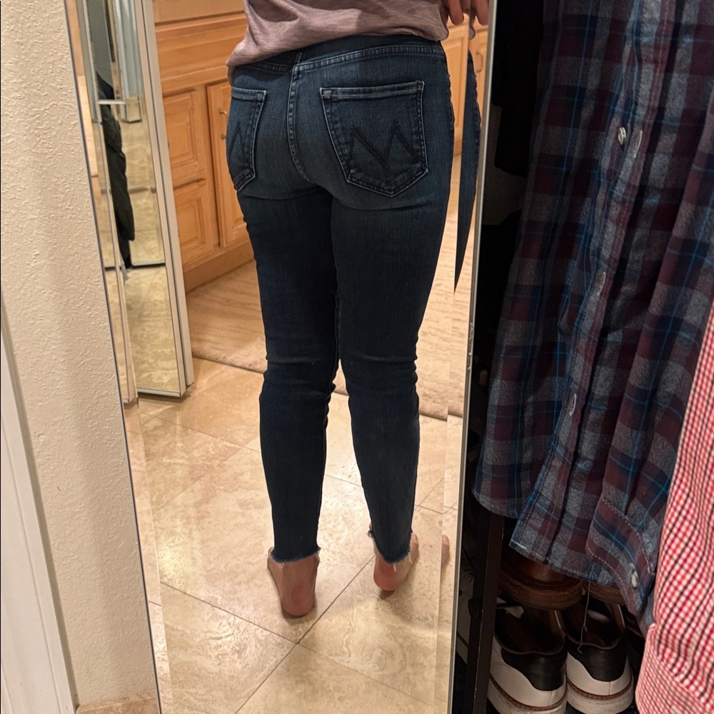 MOTHER High Waisted Looker Ankle Fray Jeans - Picture 6 of 6